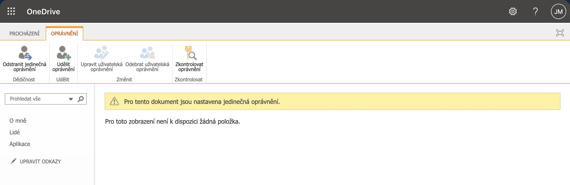 Klasická stránka oprávnění v OneDrivu: karta Oprávnění s tlačítky Odstranit jedinečná oprávnění, Udělit oprávnění a Zkontrolovat oprávnění a žluté upozornění, že dokument má jedinečná oprávnění